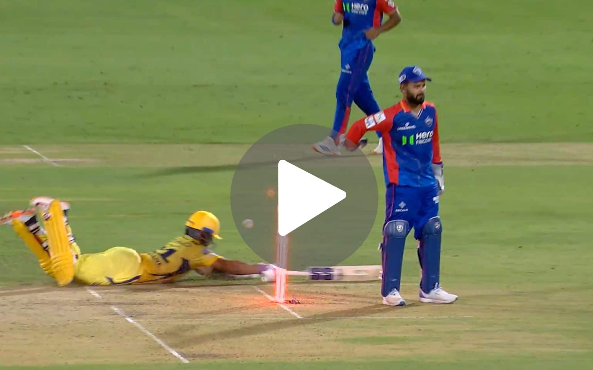 [Watch] Rishabh Pant Attempts MS Dhoni’s ‘Iconic’ No-Look Run Out During DC Vs CSK